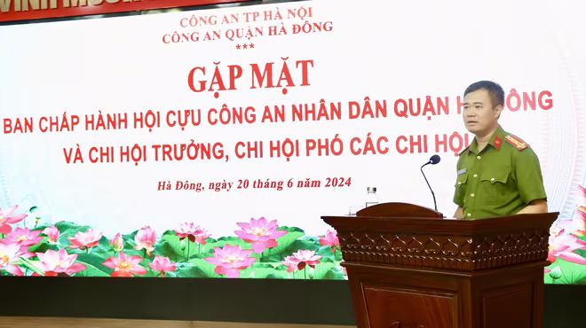 Đại tá Nguyễn Ngọc Quyền - Trưởng CAQ Hà Đông phát biểu tại chương trình