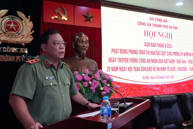 Trung tướng Nguyễn Hải Trung - Giám đốc CATP phát biểu kết luận hội nghị Trung tướng Nguyễn Hải Trung - Giám đốc CATP phát biểu kết luận hội nghị