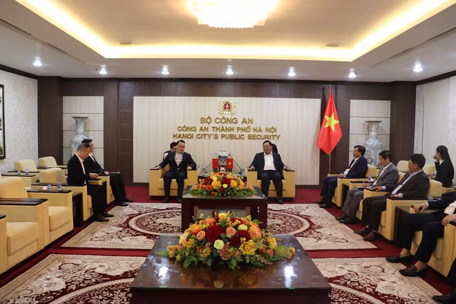 Trưởng Cơ quan đại diện Bộ Công an Trung Quốc thăm, làm việc tại Công an thành phố Hà Nội ảnh 1 Trưởng Cơ quan đại diện Bộ Công an Trung Quốc thăm, làm việc tại Công an thành phố Hà Nội ảnh 1