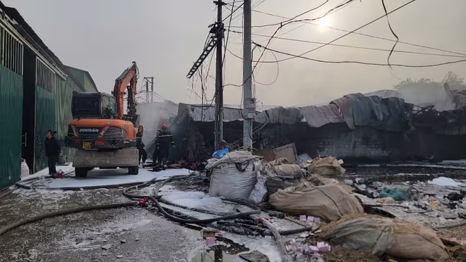 Kho xưởng xảy cháy