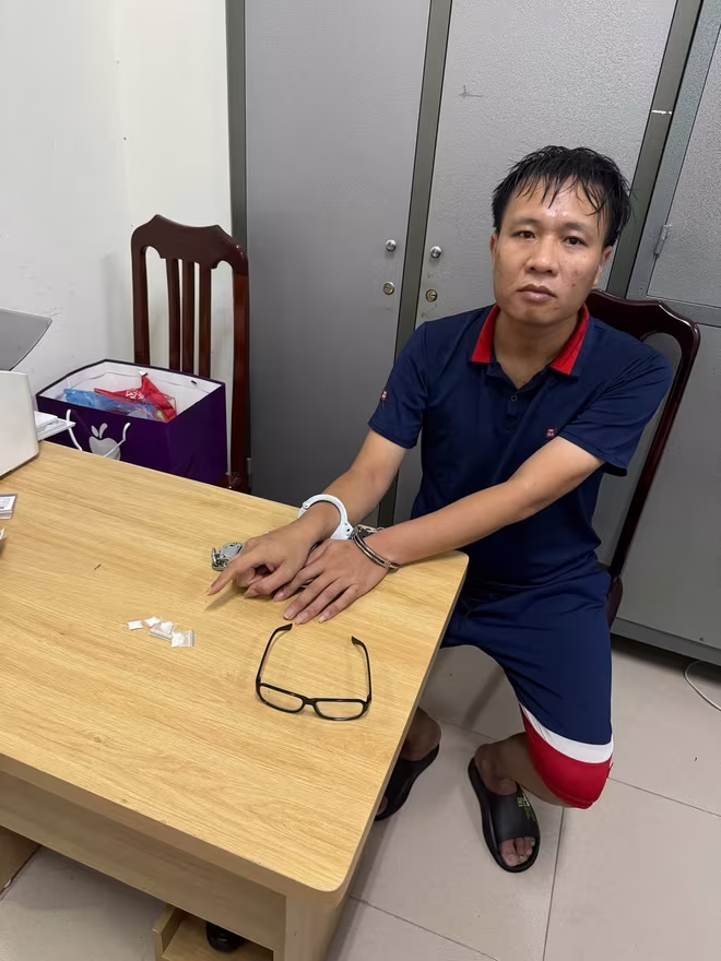 Các đối tượng phạm tội về ma túy bị Công an phường Dương Nội bắt giữ