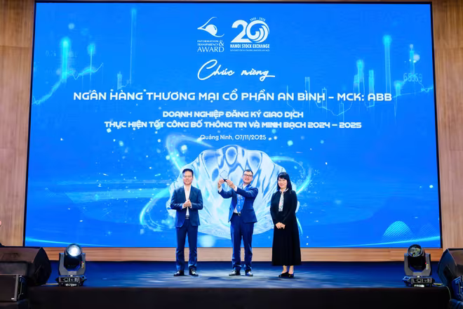 Ngày 07/11/2025, ABBANK được vinh danh trong Top 10 Doanh nghiệp đăng ký giao dịch thực hiện tốt công bố thông tin và minh bạch 2024 – 2025 do HNX công bố