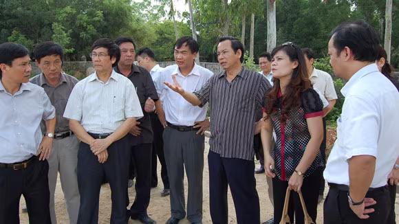 2.000 tấn rác tươi “phơi” trên phố  ảnh 2 2.000 tấn rác tươi “phơi” trên phố  ảnh 2