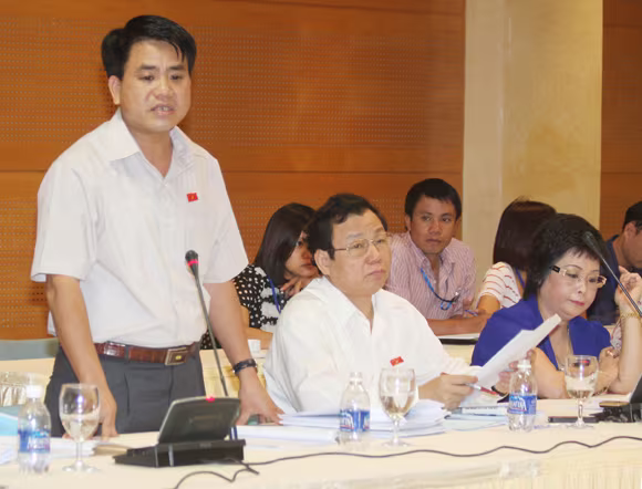 Còn độc quyền, người dân còn khổ ảnh 2 Còn độc quyền, người dân còn khổ ảnh 2