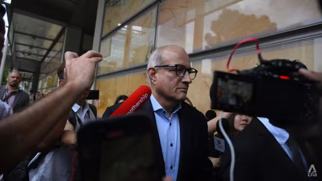 Cựu Bộ trưởng Giao thông Singapore S. Iswaran bị tuyên án 12 tháng tù vào ngày 3-10-2024 Cựu Bộ trưởng Giao thông Singapore S. Iswaran bị tuyên án 12 tháng tù vào ngày 3-10-2024