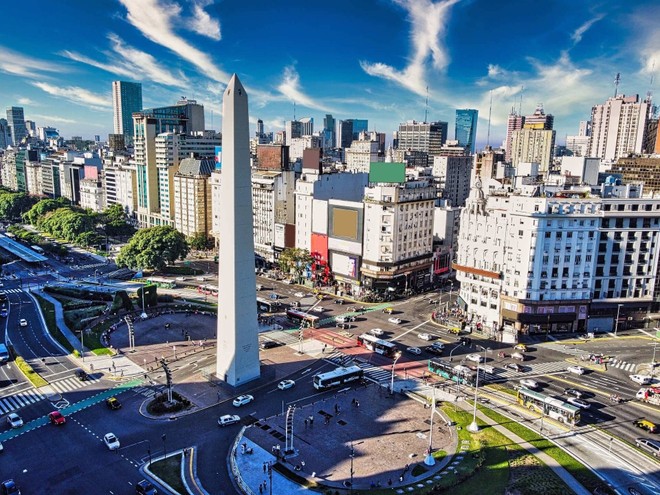 Ngay sau Thế chiến II, Argentina bị cho là đóng vai trò làm nơi ẩn náu cho tội phạm chiến tranh bỏ trốn