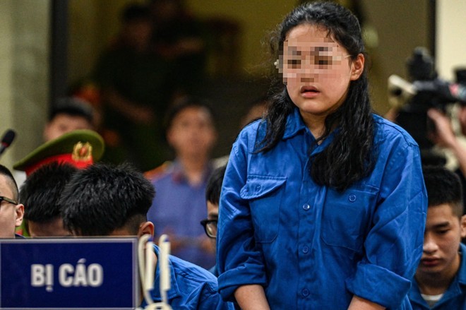 Bị cáo Nguyễn Hồng Nhung khai tại phiên tòa
