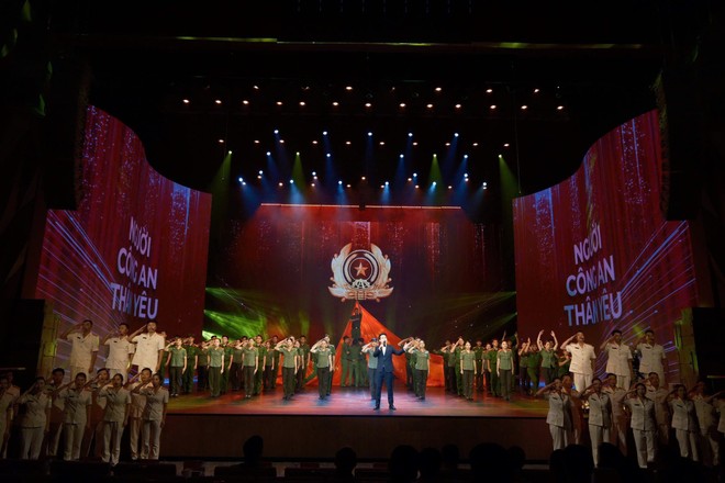 Nhiều khoảnh khắc đẹp trong chương trình sử thi nghệ thuật của Công an Thủ đô