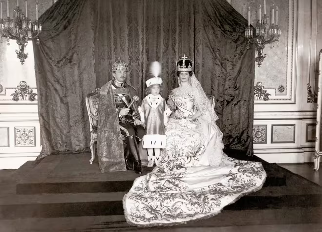 Hoàng đế Karl I cùng Hoàng hậu và con trai năm 1916