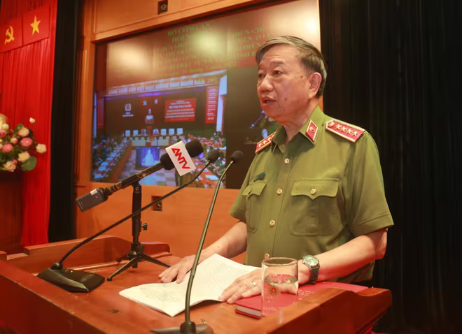 Bộ trưởng Tô Lâm phát biểu chỉ đạo tại hội nghị Bộ trưởng Tô Lâm phát biểu chỉ đạo tại hội nghị