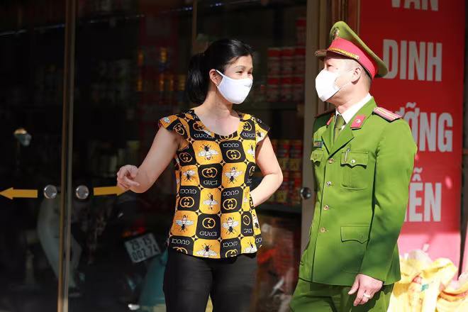 Công an xã luôn gần dân, lắng nghe ý kiến của nhân dân trong công tác đảm bảo an ninh trật tự