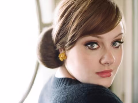 Ca sỹ Adele trấn an người hâm mộ sau ca phẫu thuật cổ họng ảnh 1 Ca sỹ Adele trấn an người hâm mộ sau ca phẫu thuật cổ họng ảnh 1