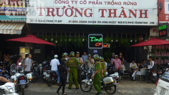 Xô xát trong đại hội cổ đông... vì đến trễ ảnh 1 Xô xát trong đại hội cổ đông... vì đến trễ ảnh 1