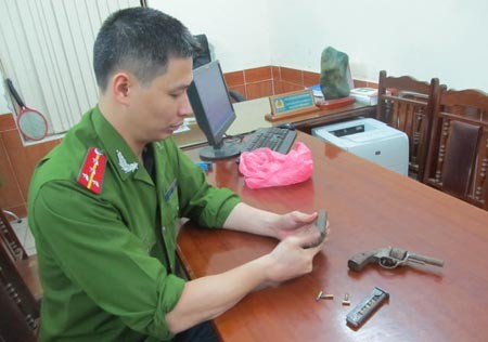 Thêm nhiều người cung cấp thông tin, tố cáo tội ác của trùm Tú "khỉ" ảnh 1 Thêm nhiều người cung cấp thông tin, tố cáo tội ác của trùm Tú "khỉ" ảnh 1