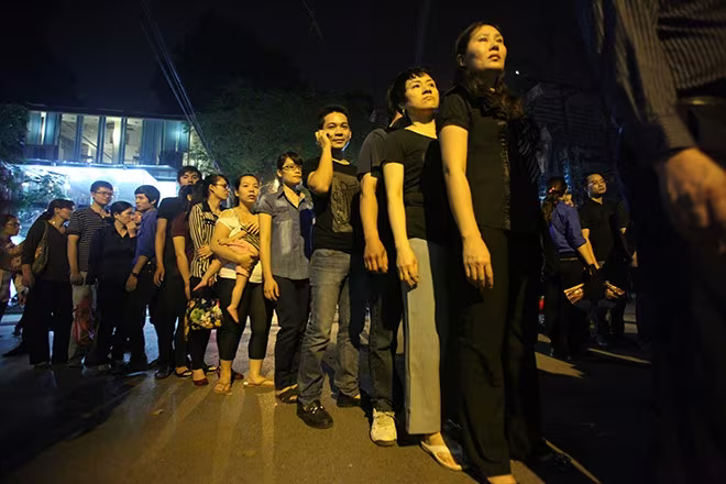 Những người cuối cùng được vào viếng Đại tướng Võ Nguyên Giáp ảnh 1 Những người cuối cùng được vào viếng Đại tướng Võ Nguyên Giáp ảnh 1