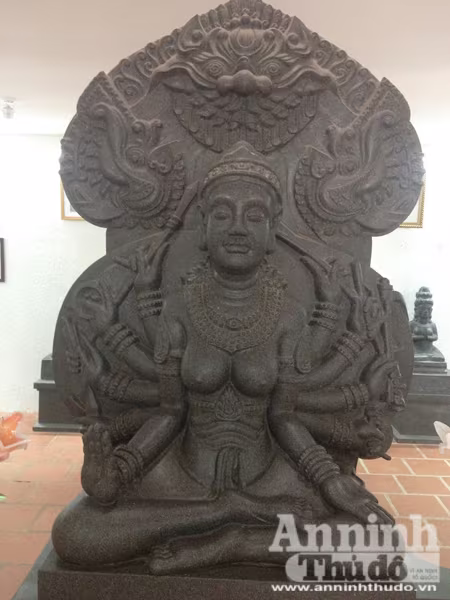 "Giáp mặt" các vị thần huyền bí ở Tháp Bà Poh Naga ảnh 9 "Giáp mặt" các vị thần huyền bí ở Tháp Bà Poh Naga ảnh 9