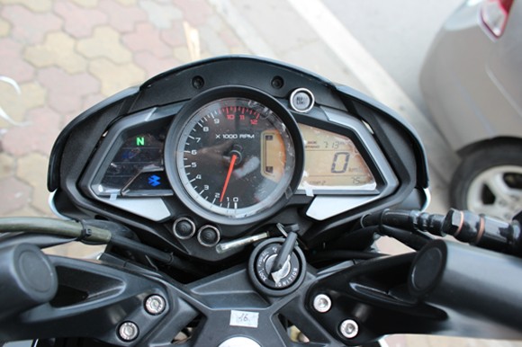 Cận cảnh Bajaj Pulsar 200NS 2014 hàng độc tại Hà Nội ảnh 3 Cận cảnh Bajaj Pulsar 200NS 2014 hàng độc tại Hà Nội ảnh 3