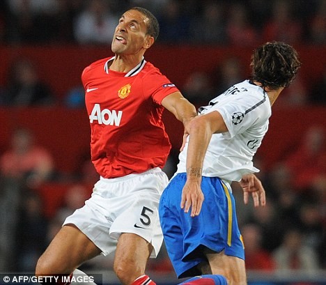Rio Ferdinand bị "bỏ rơi" ảnh 1 Rio Ferdinand bị "bỏ rơi" ảnh 1