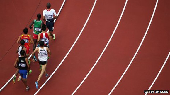 Bí mật Olympic: Sao lại chạy ngược kim đồng hồ? ảnh 1 Bí mật Olympic: Sao lại chạy ngược kim đồng hồ? ảnh 1