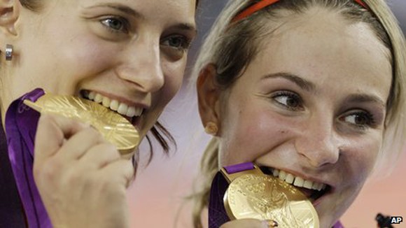 Bí mật Olympic: Sao lại chạy ngược kim đồng hồ? ảnh 7 Bí mật Olympic: Sao lại chạy ngược kim đồng hồ? ảnh 7