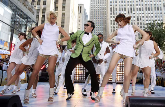Sao “khủng” phát cuồng vì Gangnam Style ảnh 2 Sao “khủng” phát cuồng vì Gangnam Style ảnh 2