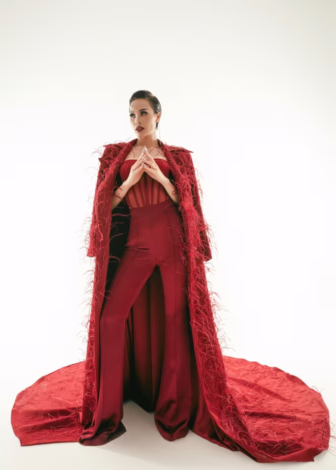 Hiện tại, Phương Mai đặt mục tiêu chinh phục golf và muốn ghi dấu ấn với bộ môn này trong tương lai gần. Cô nghiêm túc tập luyện golf với lịch 4 buổi/tuần cùng HLV quốc tế Hiện tại, Phương Mai đặt mục tiêu chinh phục golf và muốn ghi dấu ấn với bộ môn này trong tương lai gần. Cô nghiêm túc tập luyện golf với lịch 4 buổi/tuần cùng HLV quốc tế