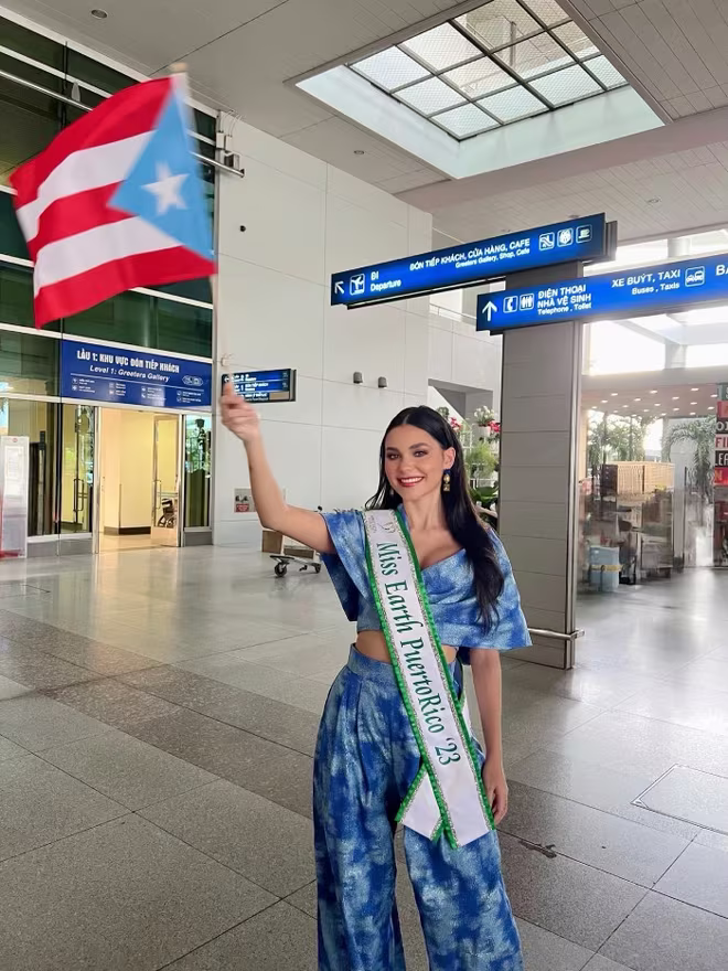 Hoa hậu Victoria Arocho - đại diện Puerto Rico Hoa hậu Victoria Arocho - đại diện Puerto Rico