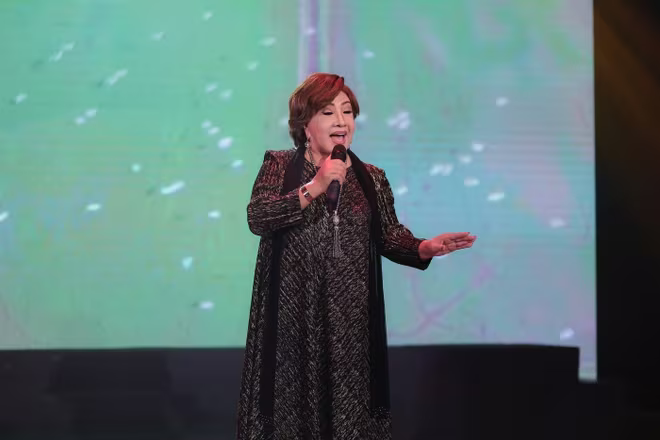 NSND Lệ Thuỷ trong đêm nhạc NSND Lệ Thuỷ trong đêm nhạc