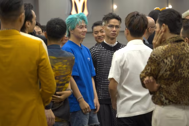 Các "anh tài" chia tay HuyR Các "anh tài" chia tay HuyR