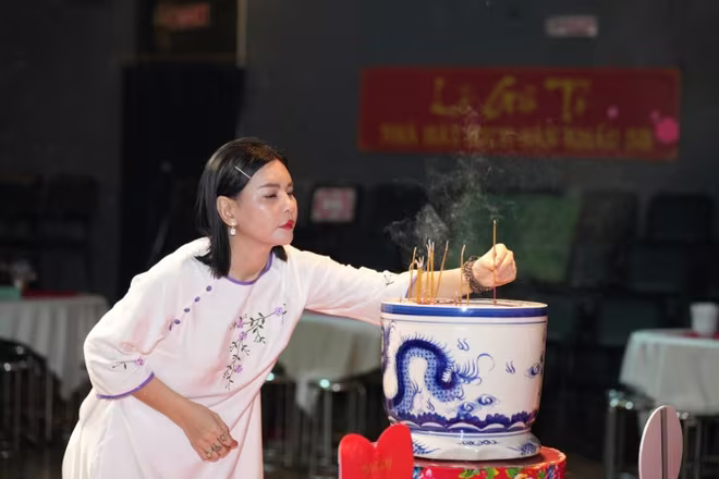 Nghệ sĩ Cát Phượng Nghệ sĩ Cát Phượng