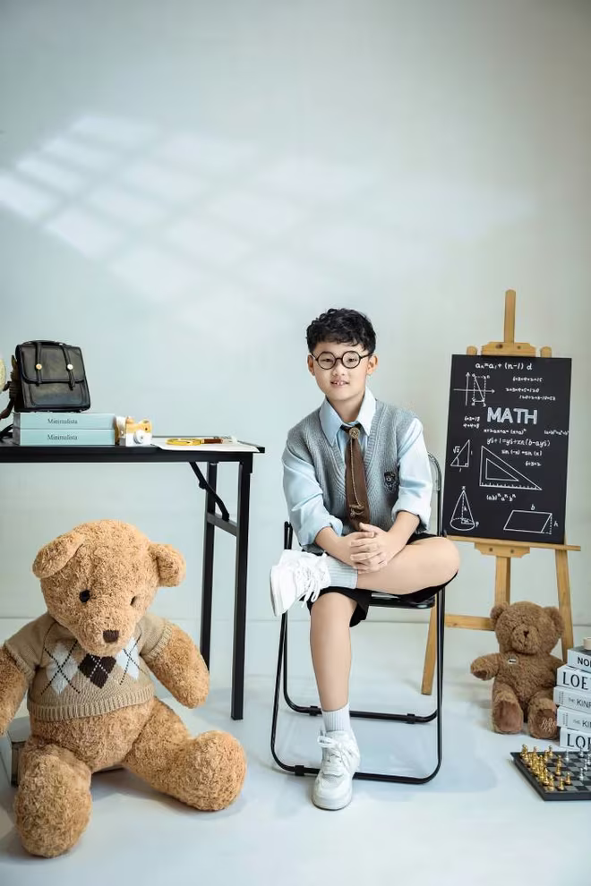 Johnny đã sớm yêu thích các thần tượng như Quang Hùng MasterD hay Henry (Super Junior) và thể hiện ước mơ theo đuổi con đường giống các chú