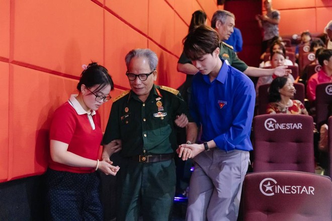 Thực tập sinh Lâm Anh trong buổi giao lưu chương trình &quot;Những bước chân Việt Nam&quot;