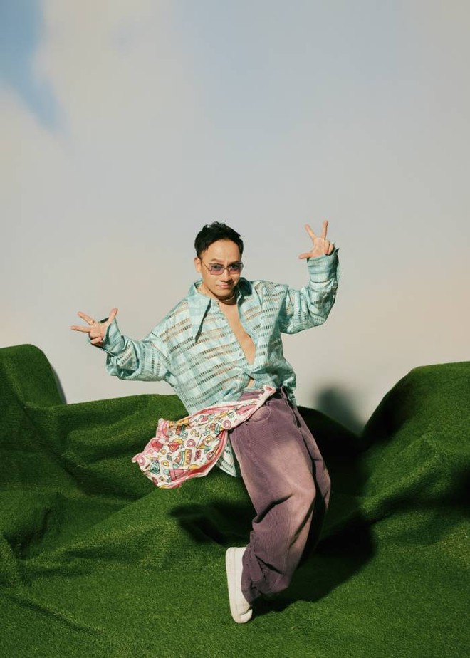 Trưởng nhóm Đinh Tiến Đạt Trưởng nhóm Đinh Tiến Đạt