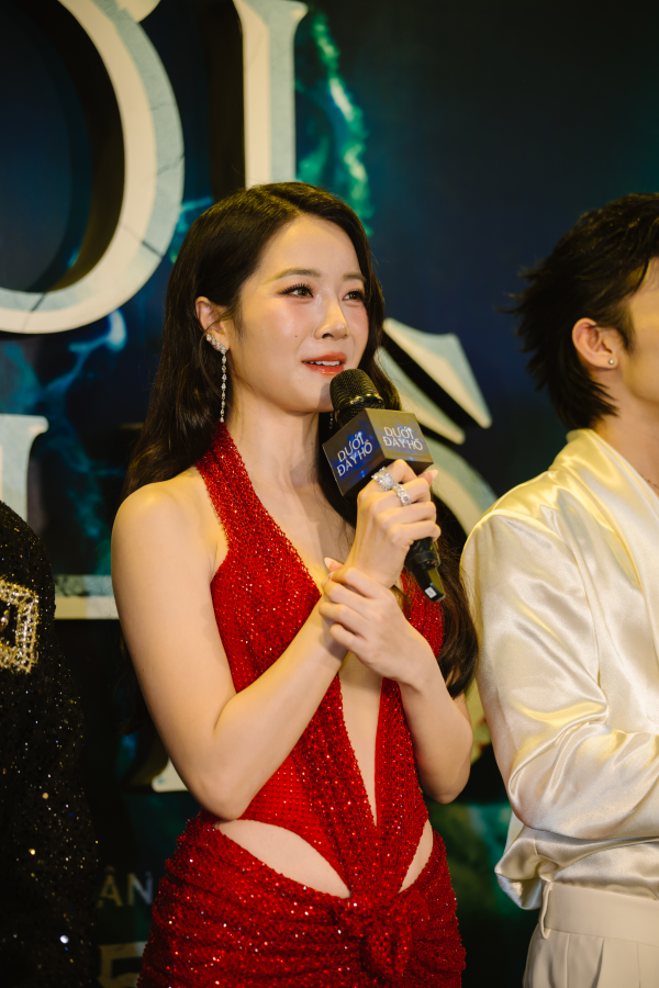 Karen Nguyễn đã có một vai diễn thành công với "Dưới đáy hồ"
