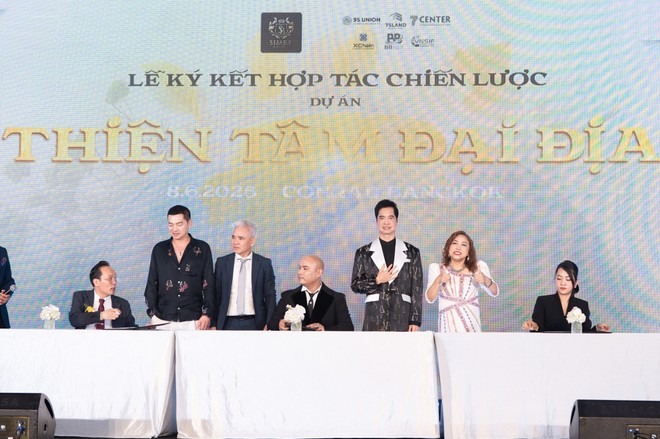 Ca nhạc sĩ A Tuân giới thiệu dự án &quot;Thiện tâm đại địa&quot; với sự có mặt của nhiều khách mời nổi tiếng
