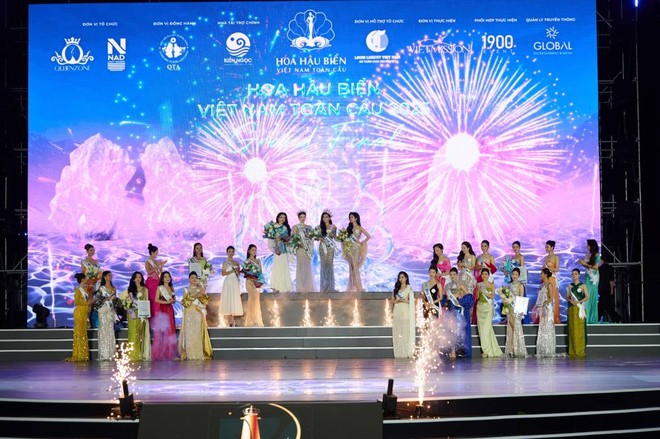 Đêm chung kết thành công với sự đăng quang của Hoa hậu Nguyễn Hoài Phương Anh