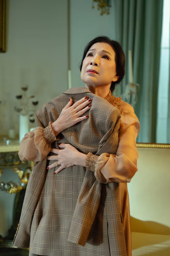 NSND Kim Xuân với màn diễn xuất ấn tượng