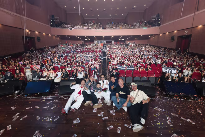 Hơn 1000 khán giả cùng nhiều đồng nghiệp thân thiết đã cùng Rhymastic làm nên một fan meeting đáng nhớ