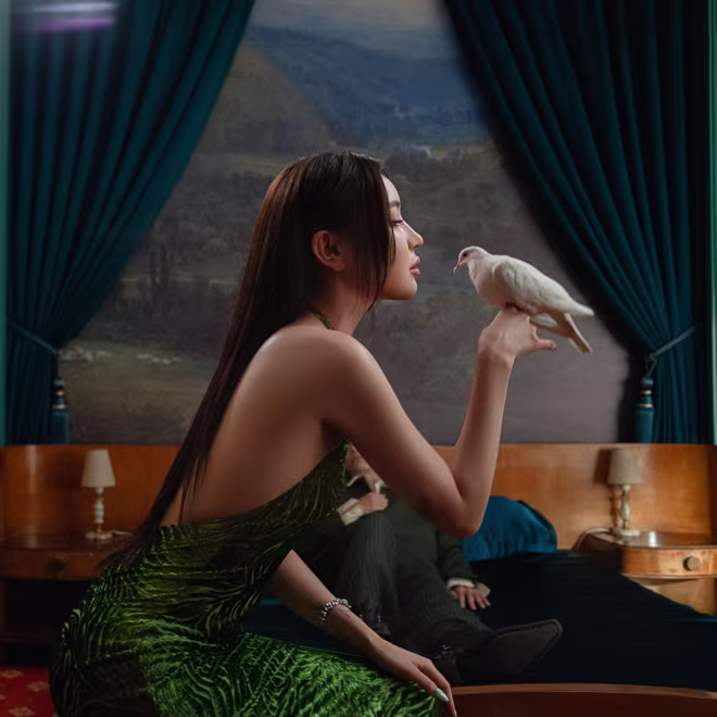 Bích Phương ra mắt MV "Thương" sau chương trình "Em xinh say hi” như một món quà dành cho khán giả Bích Phương ra mắt MV "Thương" sau chương trình "Em xinh say hi” như một món quà dành cho khán giả