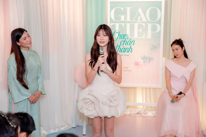 MC Thanh Thảo xúc động trước những chia sẻ của con gái MC Thanh Thảo xúc động trước những chia sẻ của con gái