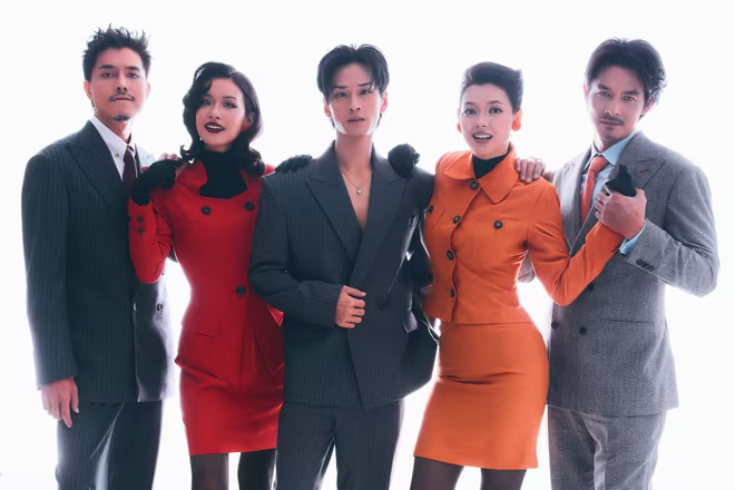 Trần Nghĩa và dàn diễn viên chính của "Trái tim què quặt" Trần Nghĩa và dàn diễn viên chính của "Trái tim què quặt"