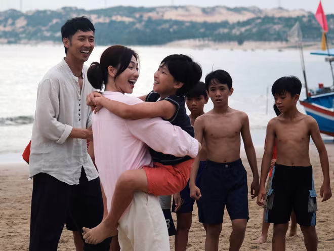 Phương Anh Đào và Tuấn Trần tiếp tục tham gia phim Tết sau thành công của &quot;Mai&quot;