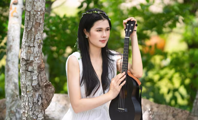 Sau dự án "54 Dân tộc Việt Nam", Phúc Anh tiếp tục ra mắt MV "Ta từ đâu tới" Sau dự án "54 Dân tộc Việt Nam", Phúc Anh tiếp tục ra mắt MV "Ta từ đâu tới"