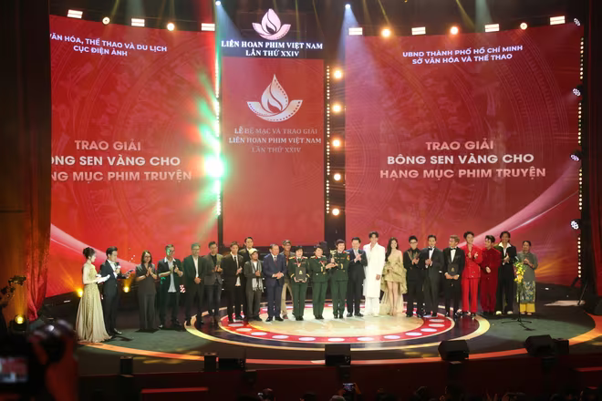 Phim điện ảnh &quot;Mưa đỏ&quot; nhận giải Bông sen Vàng