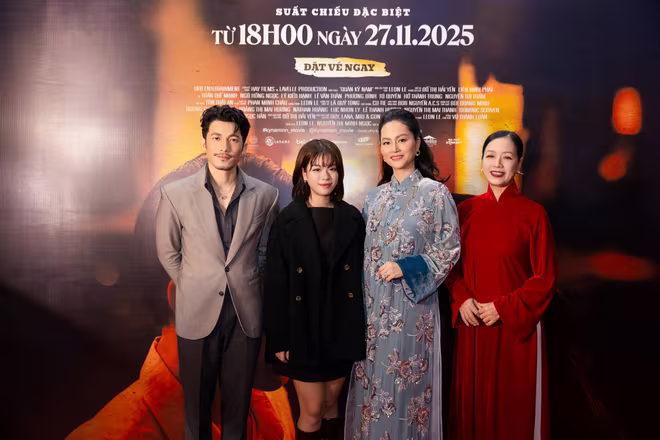 NSND Chiều Xuân cùng con gái đến chúc mừng đoàn phim &quot;Quán Kỳ Nam&quot;