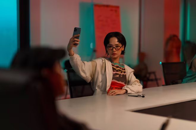 Miu Lê tiếp tục cộng tác cùng đạo diễn Phan Gia Nhật Linh sau thành công của "Em là bà nội của anh" và "Cô gái đến từ hôm qua" (2017) Miu Lê tiếp tục cộng tác cùng đạo diễn Phan Gia Nhật Linh sau thành công của "Em là bà nội của anh" và "Cô gái đến từ hôm qua" (2017)