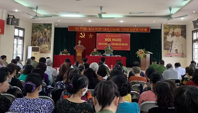 Hội nghị lắng nghe ý kiến nhân dân của Công an phường Kim Giang Hội nghị lắng nghe ý kiến nhân dân của Công an phường Kim Giang