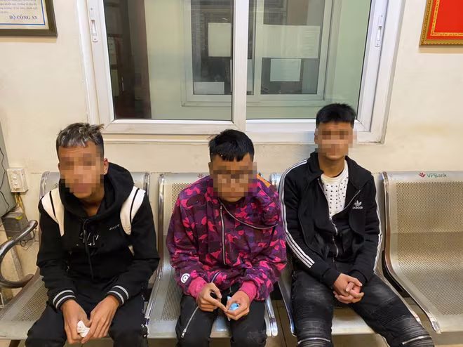 Nhóm đối tượng mang phóng lợn đi đánh nhau Nhóm đối tượng mang phóng lợn đi đánh nhau