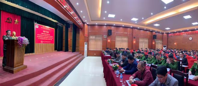 Toàn cảnh hội nghị triển khai công tác đảm bảo an ninh trật tự tại chung cư, bảo vệ đại hội Đảng toàn quốc lần thứ XIII và Tết Nguyên đán Tân Sửu 2021 Toàn cảnh hội nghị triển khai công tác đảm bảo an ninh trật tự tại chung cư, bảo vệ đại hội Đảng toàn quốc lần thứ XIII và Tết Nguyên đán Tân Sửu 2021