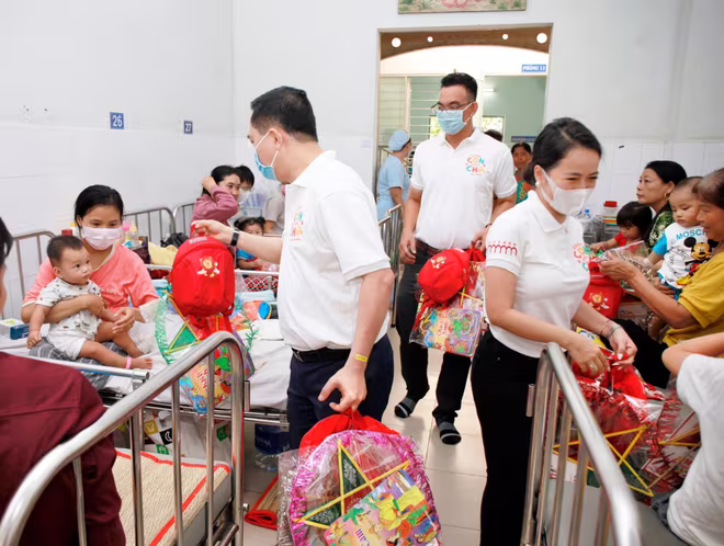 Vui sống – Với mục tiêu trở thành “hơn cả một nơi làm việc”, nơi mà tất cả nhân viên được sống và làm việc hết mình, trọn vẹn với đam mê